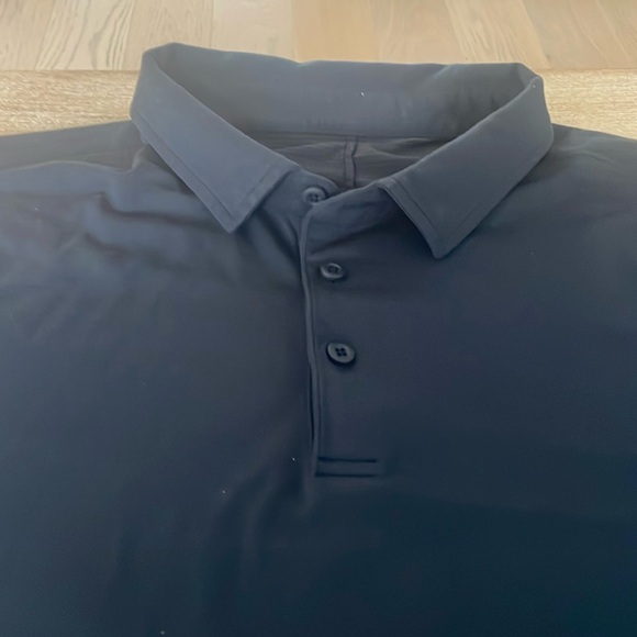 Lululemon T- Shirt - Picture 5 of 7